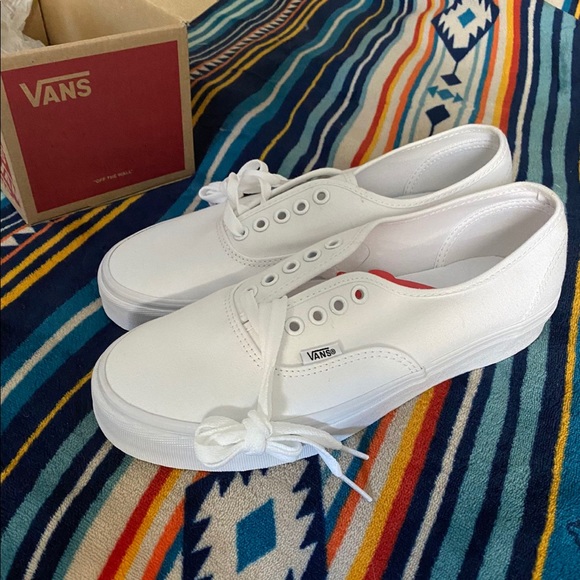 Women’s white vans - Picture 1 of 3